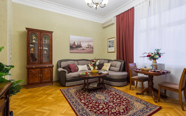 Квартира GM Apartments на Москва-реке с Видом на Набережную и Сталинскую высотку