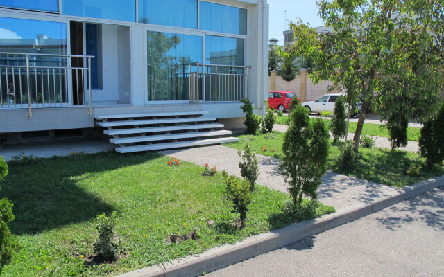 Na Bulvare Nadezhd 4/3 Apartments