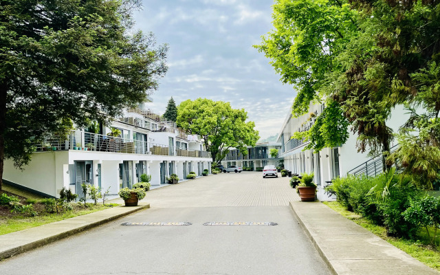 Ruslana Apartments