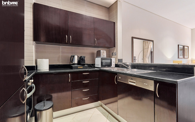 Bnbmehomes, Pvt Terrace 1 BR in Palm Jumeirah G09 Apartments