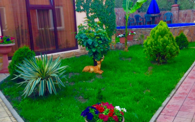 Chernomore Guest House