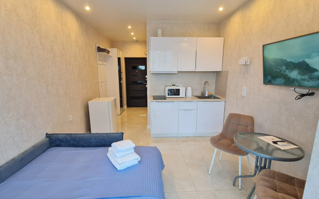 Квартира в Доме Бизнес-Класса Недалеко от Моря и Центра