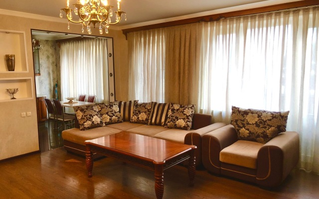 V Tsentre Sukhuma Flat