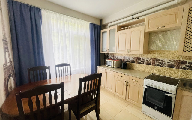 2-Kh Komnatnaya V Tsentralnom Rayone Sochi Flat