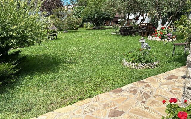 Gelios Guest House