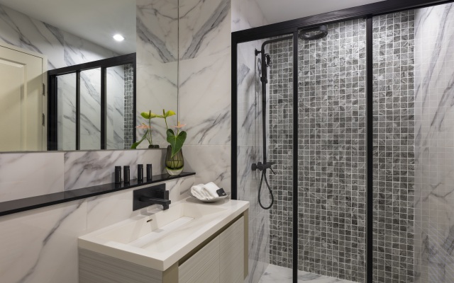Oakwood Suites Tiwanon Bangkok Hotel