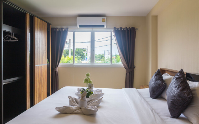 Отель Life Grand Chiang Mai