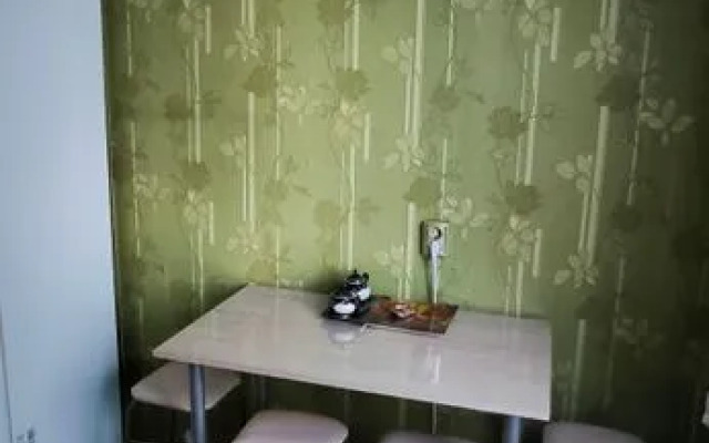 Квартира Уютная рядом с ТК Алмаз