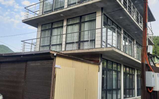 Solo Guest House