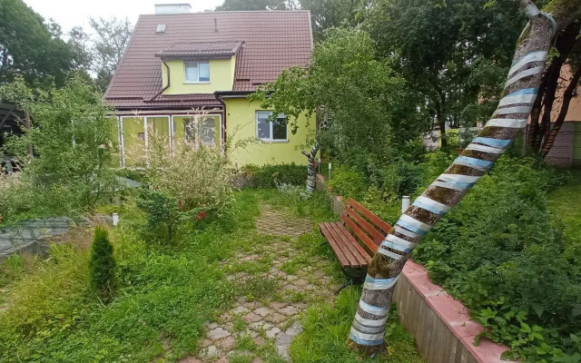 Artkhaus Flat