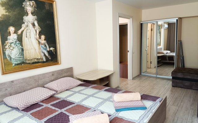 1-room Apartment On Lva Tolstogo