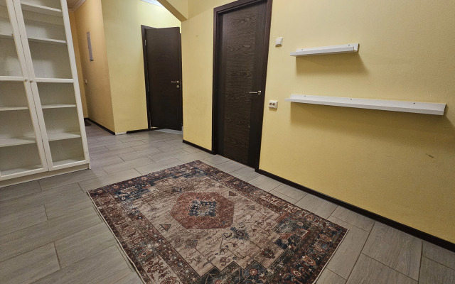 Bolshaya Kvartira Na Borisovke Zona Komforta Flat