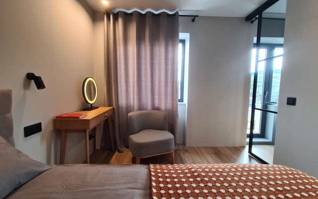 Квартира новая в центре RomanovApart