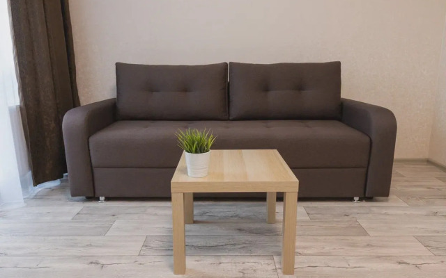 Na Ulitse Parkhomenko 156b Flat