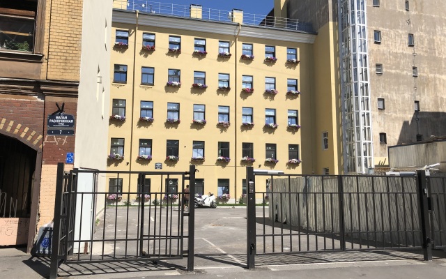 Good Karma Flat on the Petrograd side