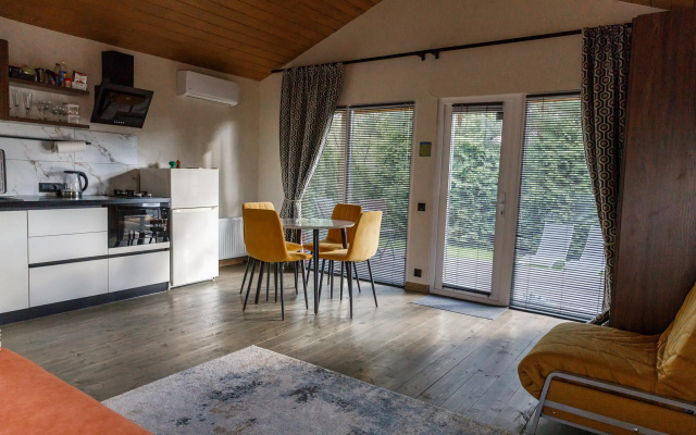 Castnyj dom na Lugovom 40m u reki v centre Zvenigoroda