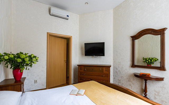 Nomera Na Ploschadi Vosstaniya Guest house
