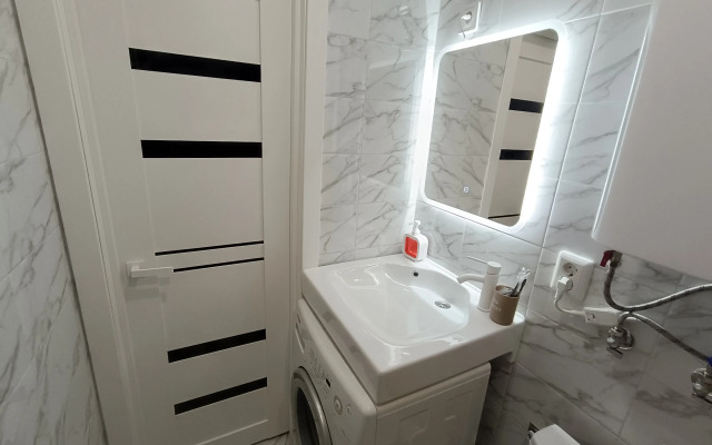 Studiya V Tsentre Ryadom S Zhd I Avto Vokzalami Apartments