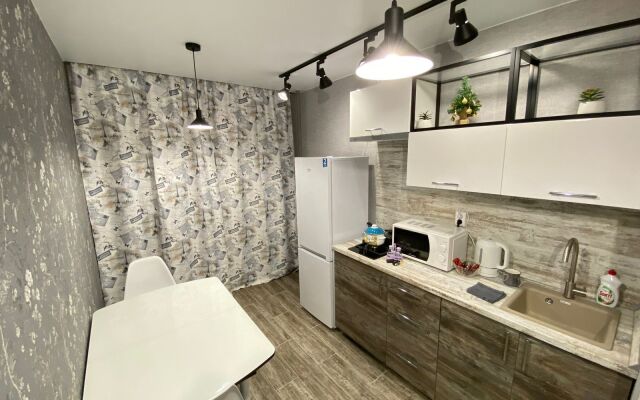 Na Ulitse Aleksandra Polina 1 Apartments