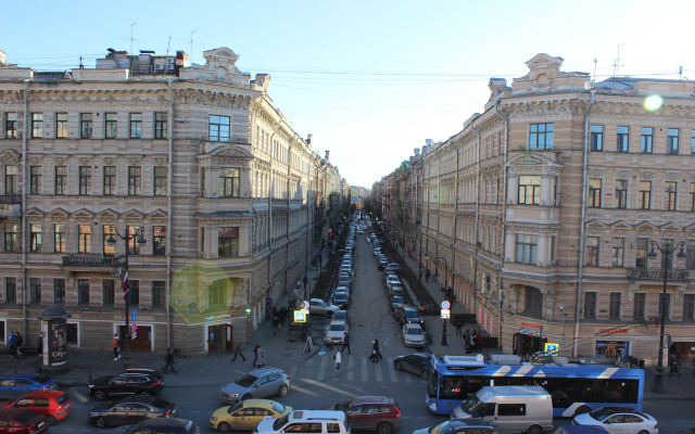 Studiya S Kaminom Nevskij 112 Apartments