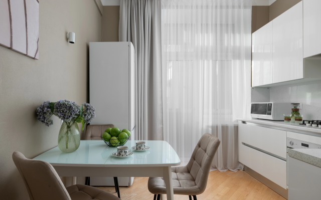 Квартира Видовая Трехкомнатная с Эркерным Балконом