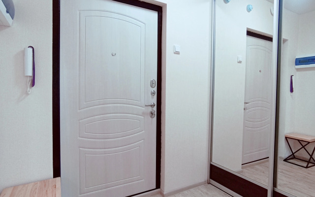 Na Ulitse Akademika Makeeva 20 Flat