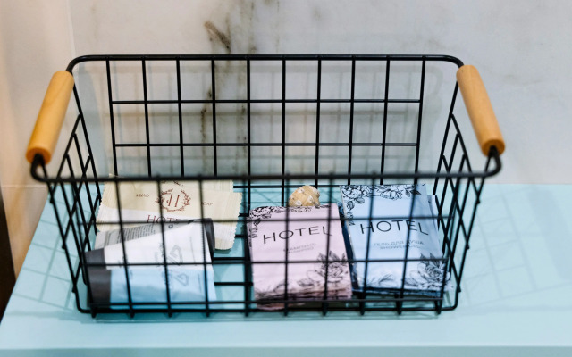 Dizaynerskaya Studiya V Zhk Sen-Trope Apartments