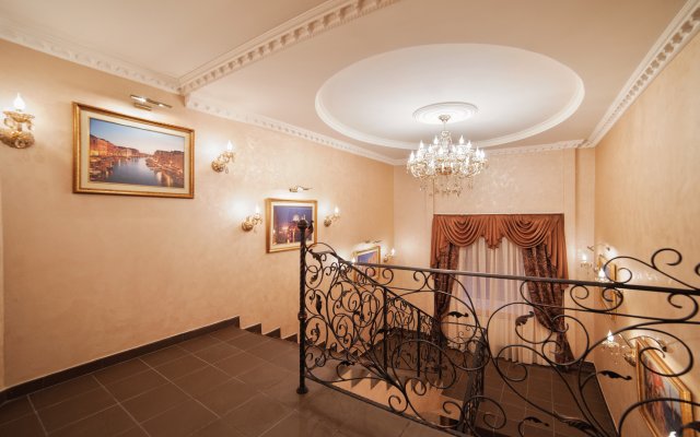 Venetsiya Hotel