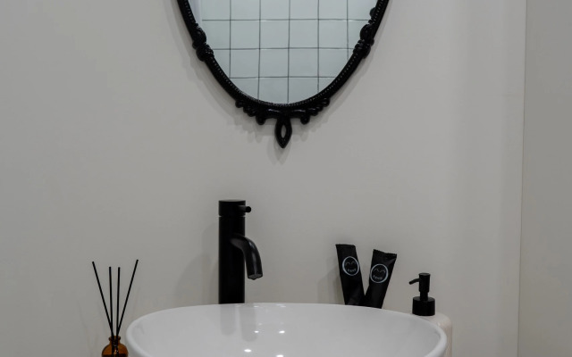 Апартаменты с журавлями в центре Петербурга