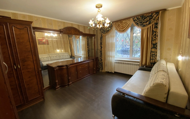 Uyutnaya 2kh komnatnaya vozle metro Botanicheskiy sad Flat