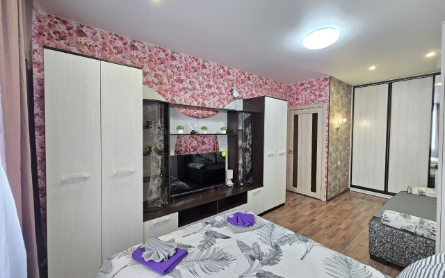 Апартаменты уютные 1-комнатные на Июльских Дней 1к2