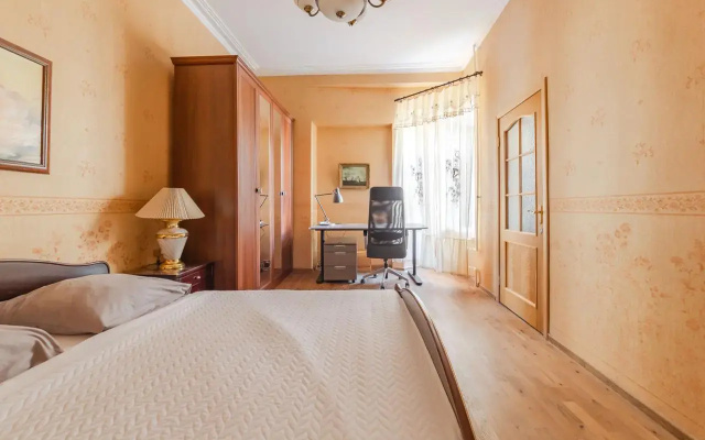 Квартира Тайна старого двора