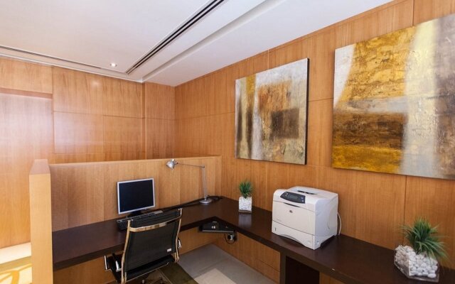 Four Points by Sheraton Sheikh Zayed Road Hotel