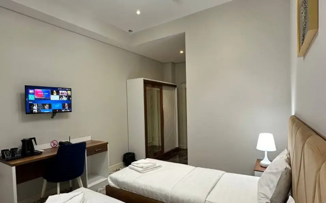 Hotel Nur Makon