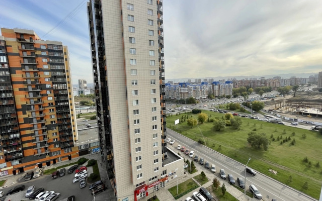 Апартаменты на улице Авиаторов 42