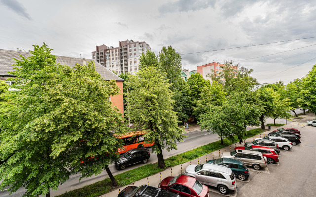 Uyutnaya 2-Komnatnaya Flat