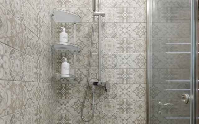 Sutki Rent Na Srednerogatskoy Apartment