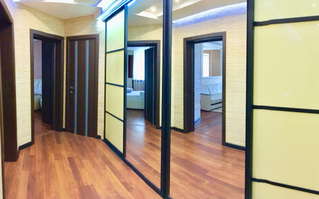 Квартира Двухкомнатные апартаменты 360 по ул. Красноармейская, 100