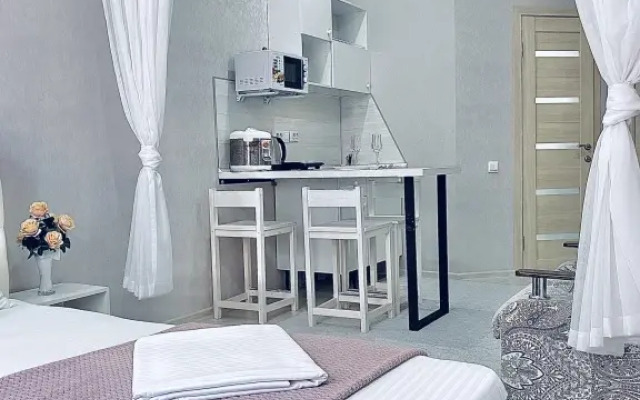 Уютная студия Сирень возле парка и озера