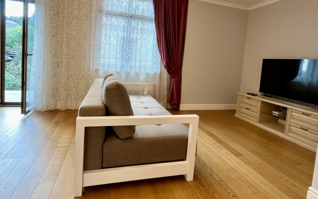 Dvukhkomnatnye s Balkonom Premium Klassa v Zhk Diplomat Apartments