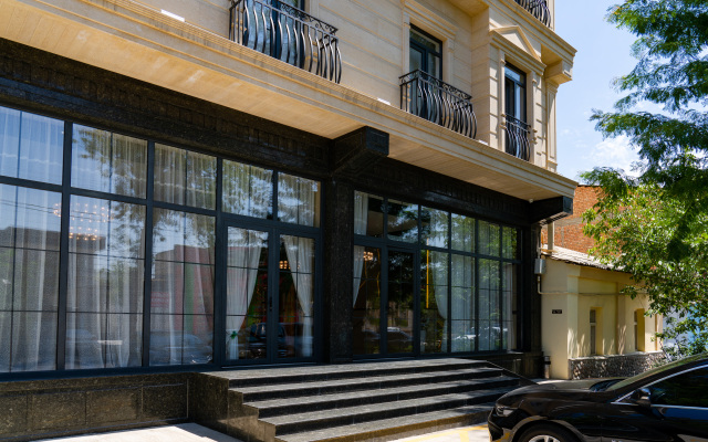 Macan Terrace Hotel