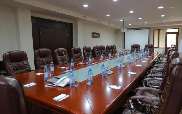 Aghveran Ararat Resort Hotel