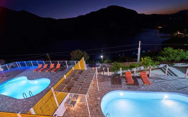 Lake View Suites Hotel