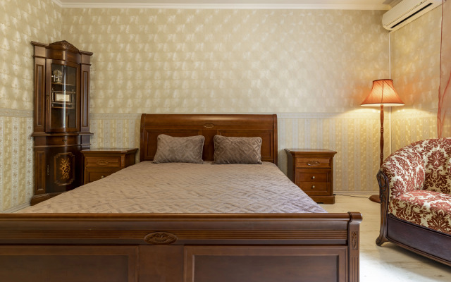 Апартаменты на Моисеенко 3 DereMRents ДереМРентс