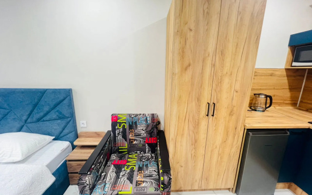 Tryokhmestnaya Studiya V Apart-Komplekse S Basseynom Apartment