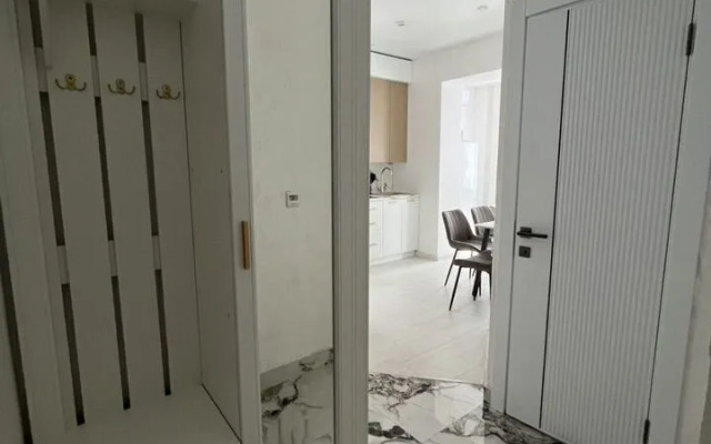 Апартаменты на Светлой 18 (305)