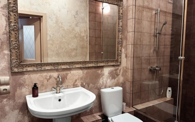Yevrodvushka V Samom Tsentre Goroda Flat