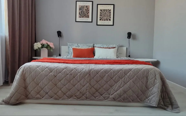 Квартира Светлая 2-к в Кировском районе