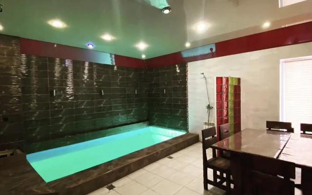 Hotel Gostinitsa Loran