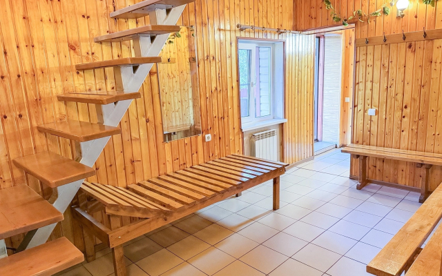 Частный дом с баней и бассейном